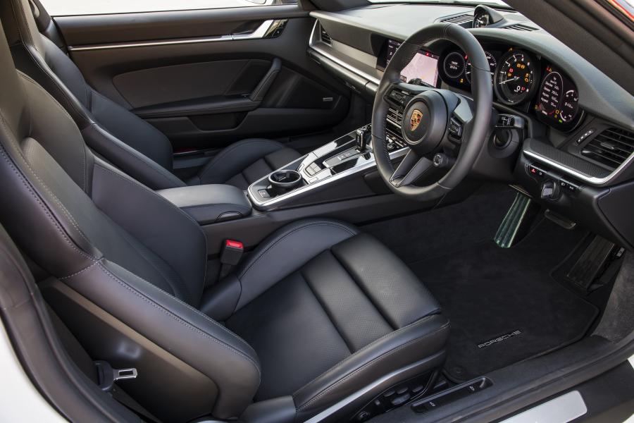 Интерьер Porsche 911 Carrera (992) 2020 года  (AU) (фото 12 из 40)